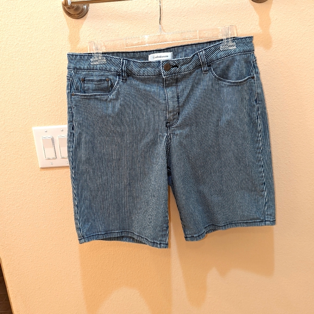 Croft and Barrow 16w Bermuda shorts